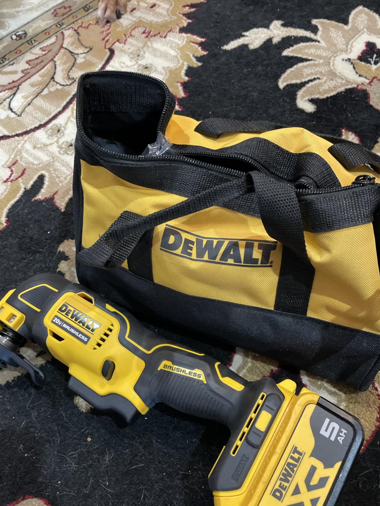 DEWALT Atomic 20V MAX Oscillating Tool, Cordless, Tool Only (DCS354B) customer photo 1