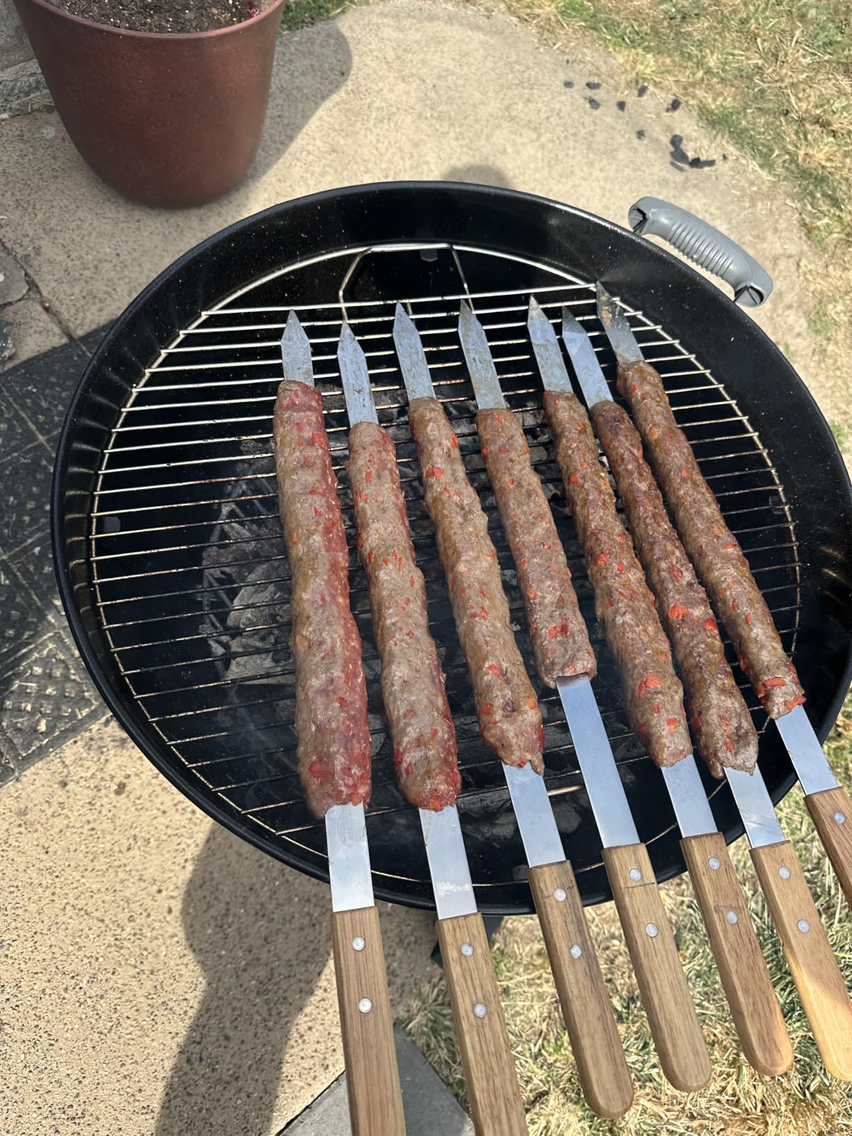 Goutime Kabob Skewers, 27 Inch,1 Inch Wide Stainless Steel Flat BBQ Barbecue Kebab Skewers,No-Wood Handle,for Persian,Brazilian,Koobideh Grilling,Set of 7 with Storage Bag customer photo 1