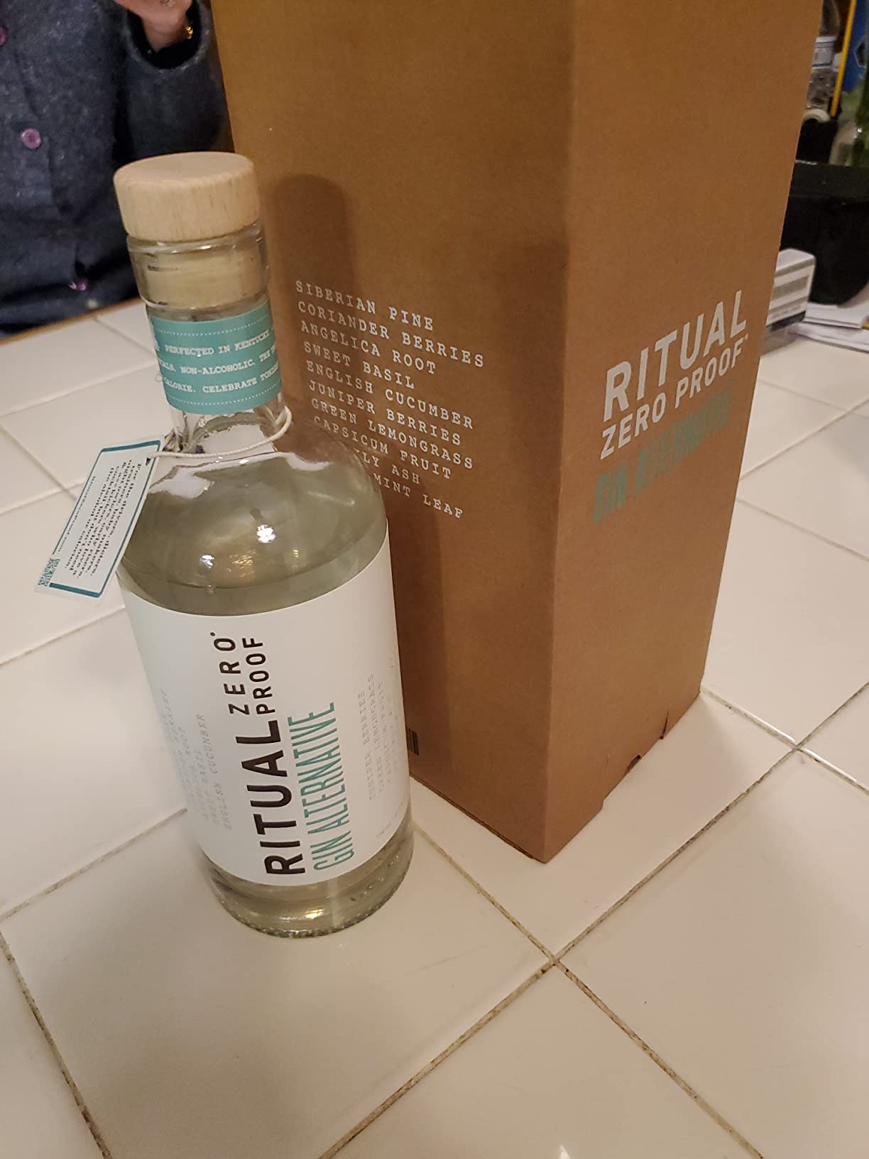 RITUAL ZERO PROOF Gin Alternative | Award-Winning Non-Alcoholic Spirit | 25.4 Fl Oz (750ml) | Zero Calories | Sustainably Made in USA customer photo 2