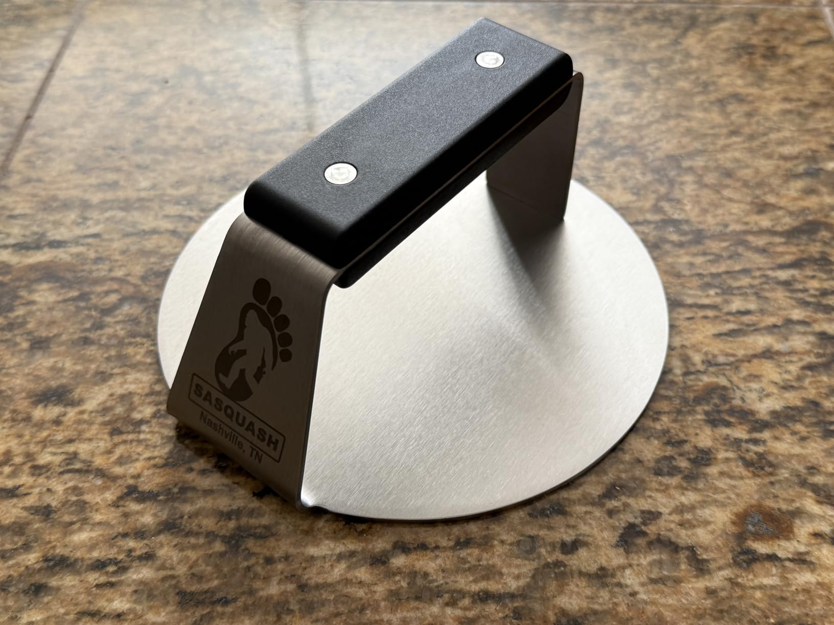 Sasquash Smash Burger Press, Heavy Duty Welded Meat Press Round, 6 Inch Stainless Steel, Flat Handle Hamburger Smasher Tool for Grill, Skillet, Cast Iron Cooking, Kitchen Accessories customer photo 2