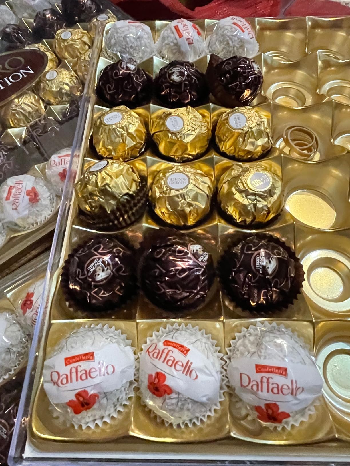 Ferrero Collection, Premium Assorted, Hazelnut, Dark Chocolate and Coconut, 48 Count Premium Treats, 6.1 oz customer photo 2