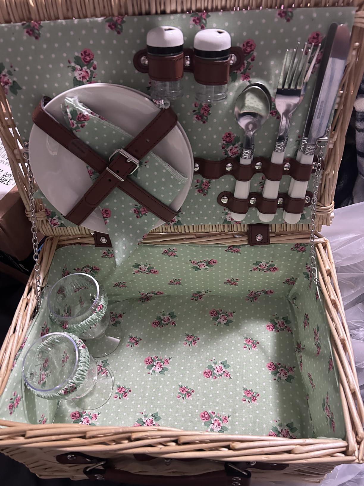 Wicker Picnic Basket for 2, Handmade Willow Hamper Basket Sets 2 Person Picnic Basket with Utensils Cutlery Perfect for Picnic, Camping customer photo 1