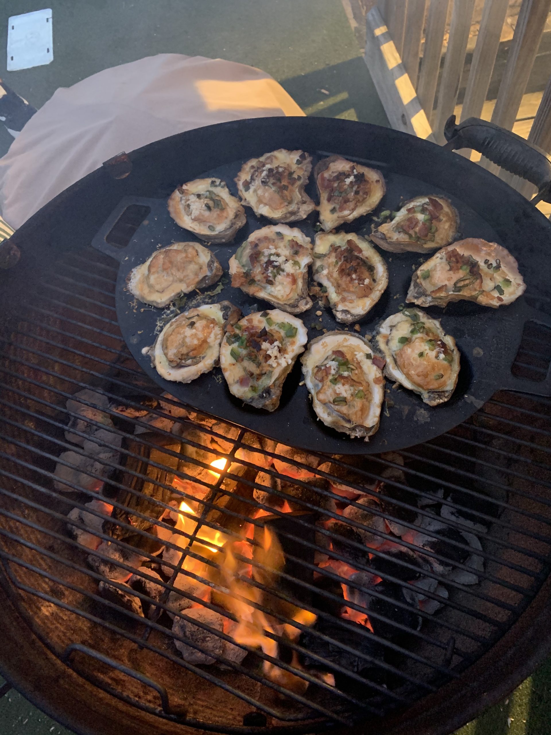 Bayou Classic 7413 Oyster Grill Pan Perfect For Grilling and Serving 12 Oysters or Clams On The Half Shell customer photo 1