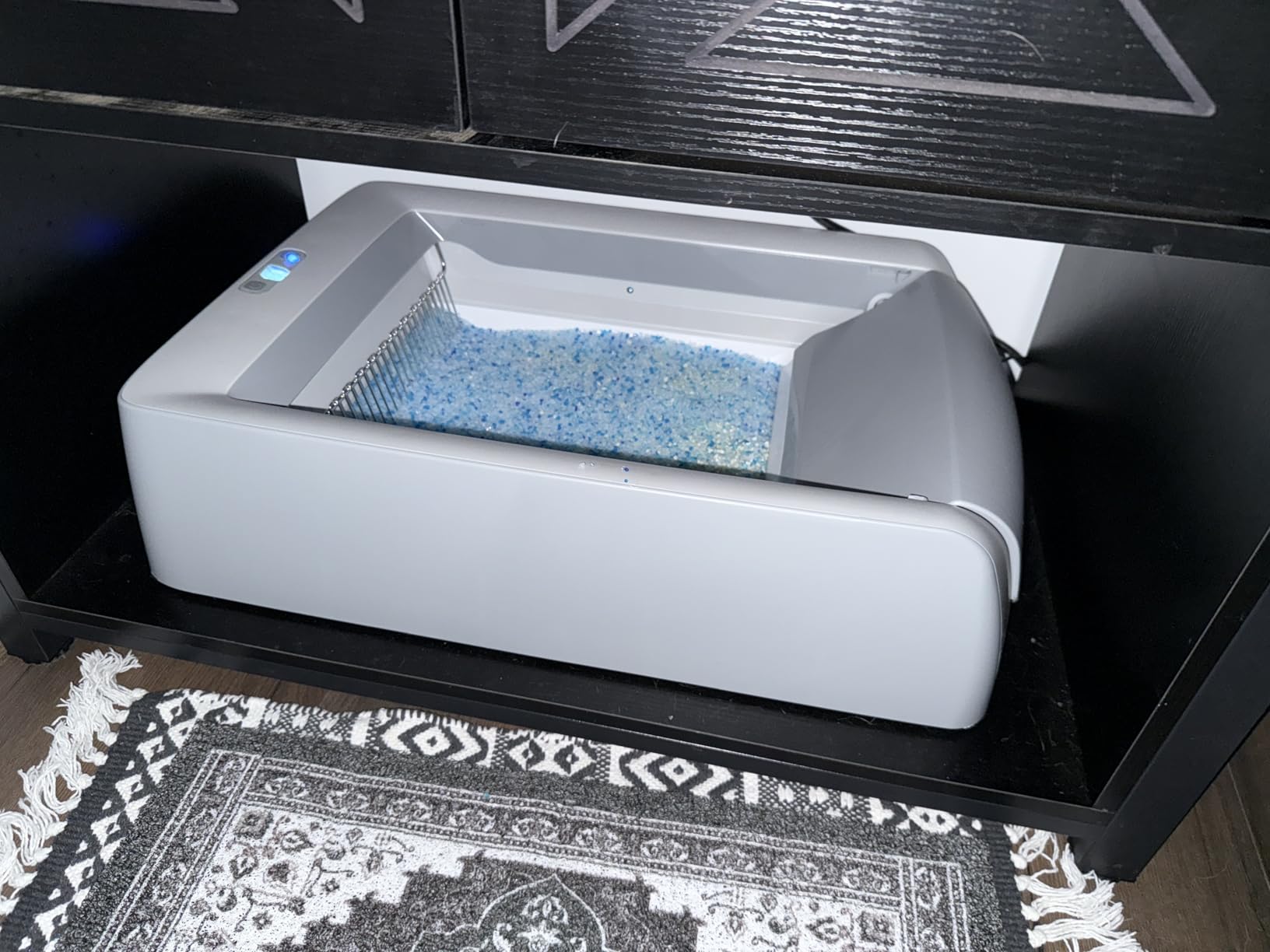 PetSafe ScoopFree Crystal Pro Legacy Automatic Self-Cleaning Cat Litter Box - Includes 1 Disposable Crystal Litter Tray - Advanced Odor Control - Not Enclosed - Gray customer photo 1