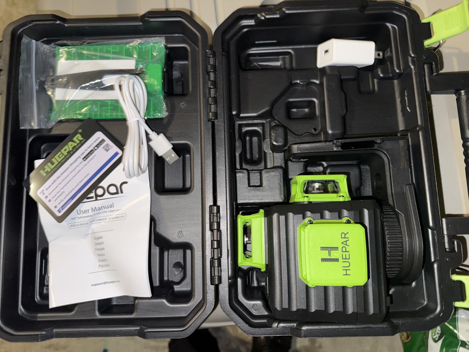 HUEPAR Laser Level 360 Self Leveling, Rechargeable 3D High Brightness Green Laser 3x360 Degree Best Laser Leveler Tool for Construction and Picture Hanging, Strong Magnetic Bracket & Hard Suitcase -B03CG customer photo 2