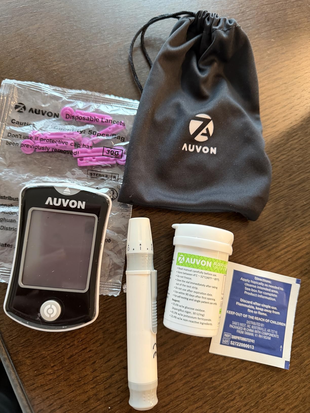 AUVON Blood Glucose Monitor Kit for Accurate Test, Diabetes Testing Kit with 100 Glucometer Strips, 100 30G Lancets and Lancing Devices, DS-W Portable Sugar Test Kit, No Coding customer photo 1