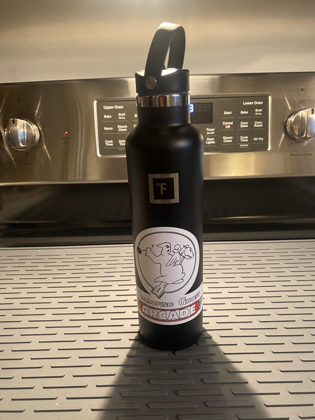 IRON °FLASK Camping & Hiking Hydration Flask with Straw, BPA-Free Insulated Stainless Steel Sports Water Bottle - 24 oz Midnight Black customer photo 1