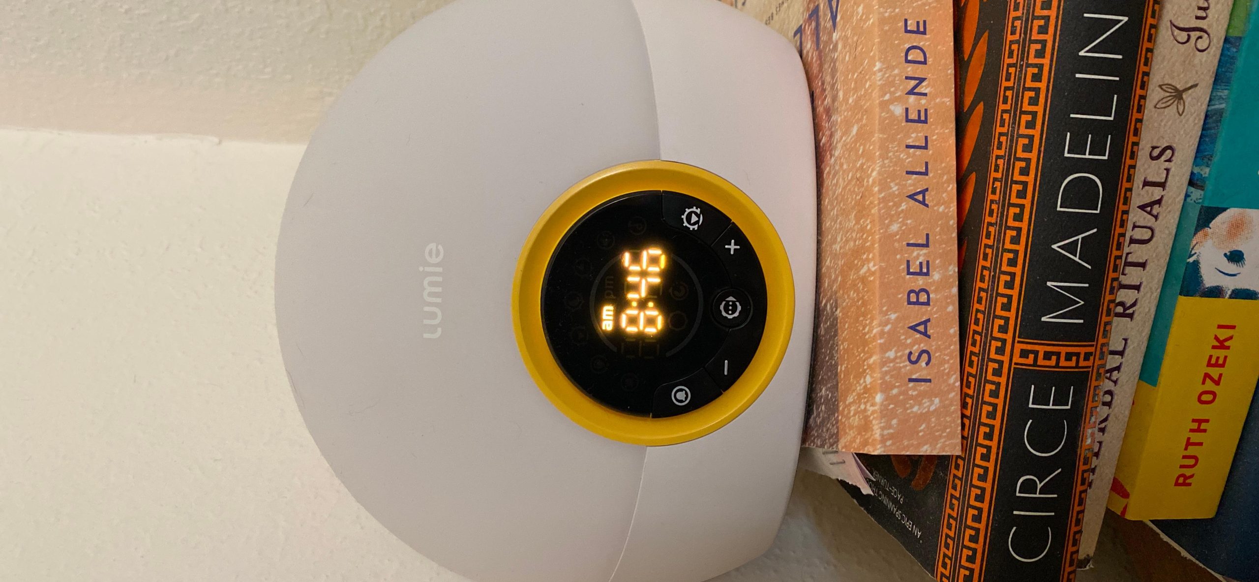 Lumie Bodyclock Rise 100 - LED Wake-Up Light Alarm Clock with Realistic Sunrise and Sunset, Dimmable, White/Yellow customer photo 1