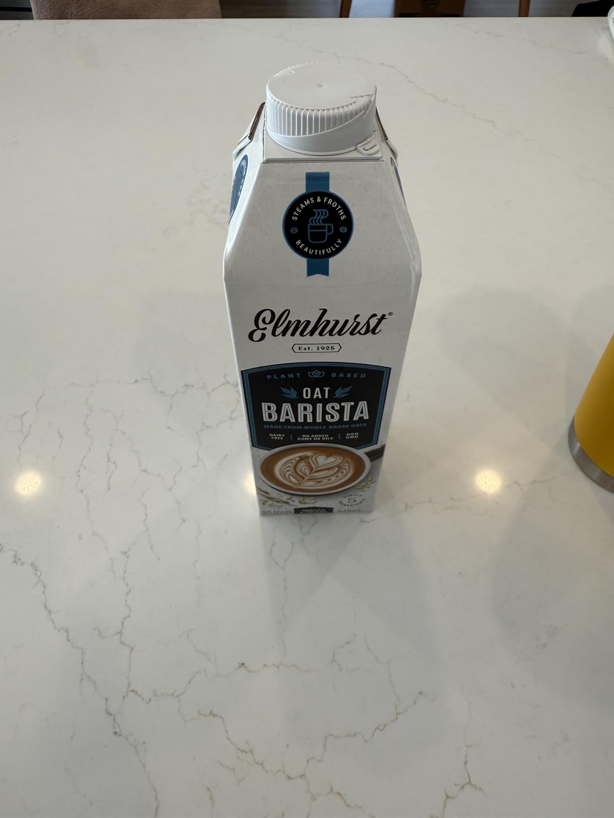 Elmhurst 1925 Oat Milk Barista Edition - 32oz (6-Pack) customer photo 2