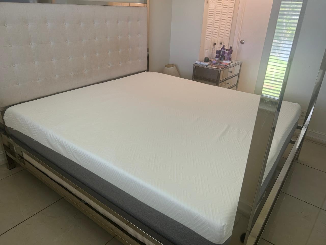 Novilla Bliss Queen Size Mattress, 12 Inch Gel Memory Foam Mattress Queen in a Box for Cool Night Sleep & Pressure Relief, Support Foam for Spine Alignment & Motion Isolation, Medium Plush Feel customer photo 1