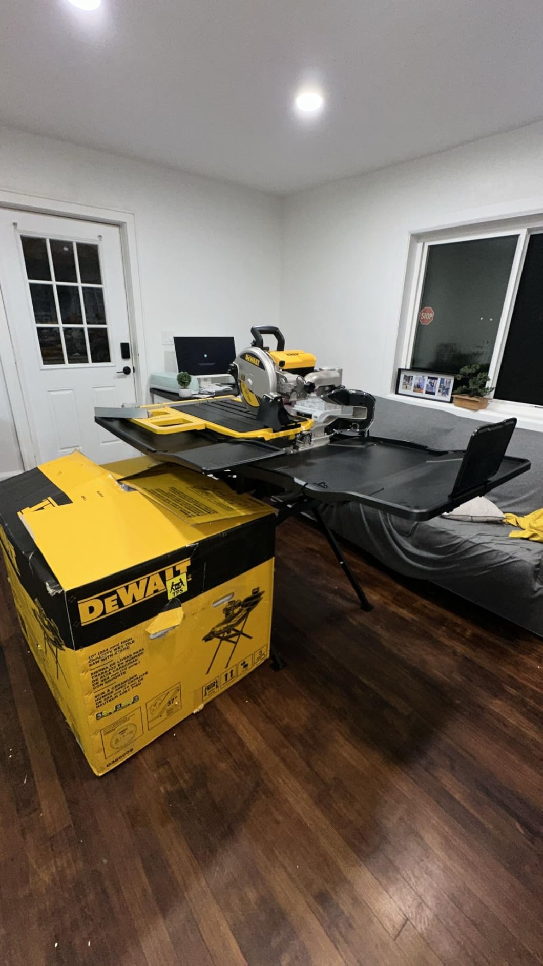 DEWALT Wet Tile Saw with Stand, 10 Inch, 15-Amp, 1,220 MWO, Corded (D36000S) customer photo 1