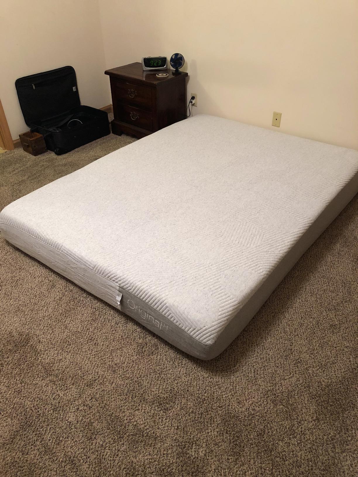 Casper Sleep Original Hybrid Queen Mattress - Medium Feel with Zoned Support - Motion Isolation - Breathable, Cooling Memory Foam - 100-Night Trial - CertiPUR-US customer photo 2