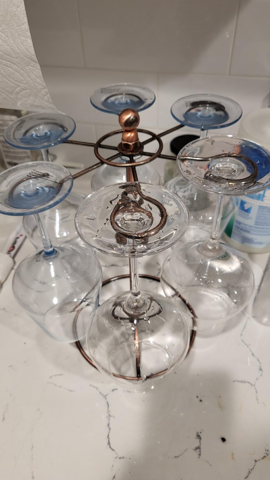 GeLive Bronze Wine Glass Holder Stand, Antiqued Countertop Freestanding Stemware Drying Rack, Artistic Tabletop Glass Display Hanger With 6 Hooks for Home and Bar Storage customer photo 2