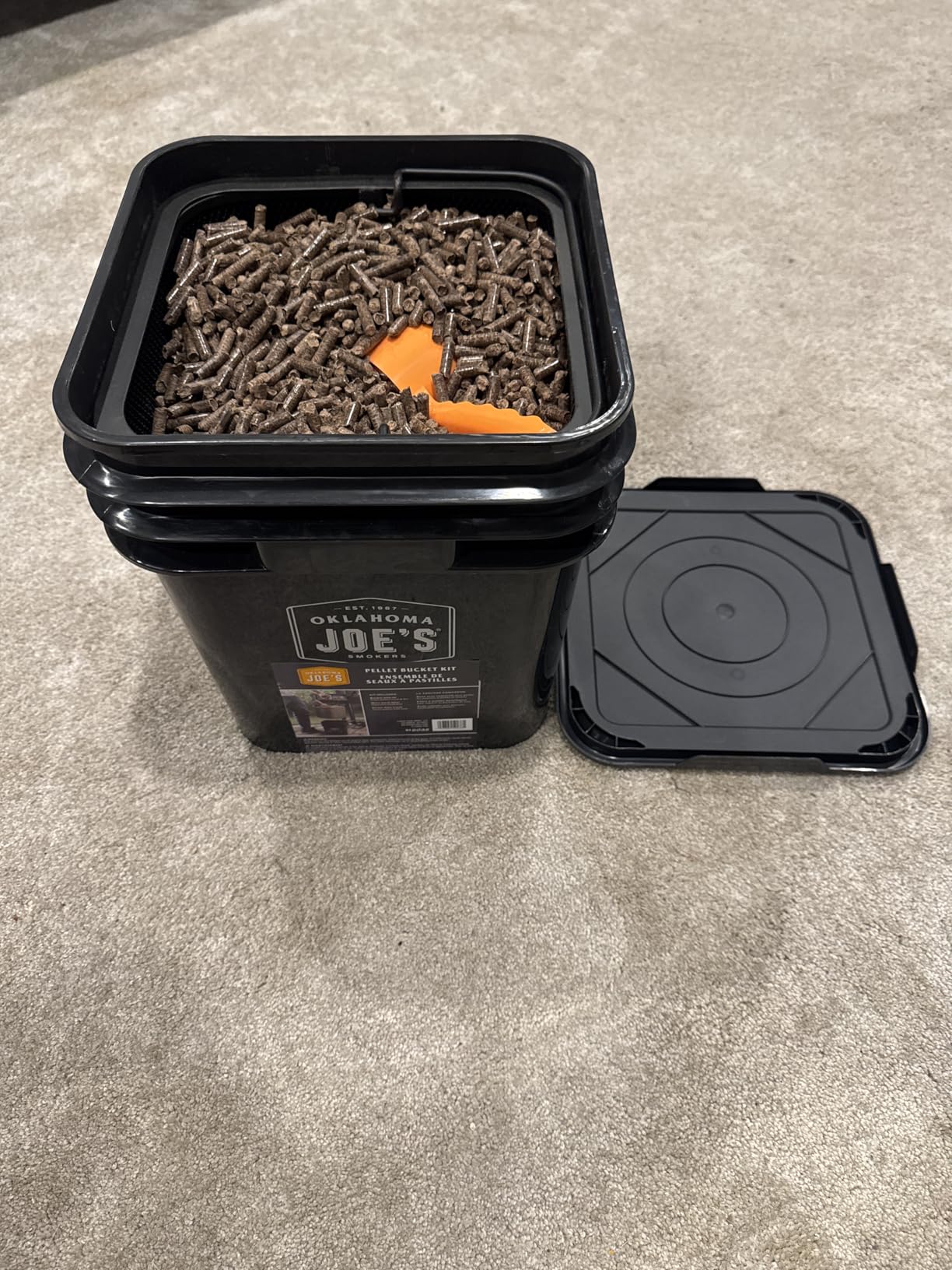 Oklahoma Joe's 5159038W01 Pellet Bucket Kit, Black customer photo 1