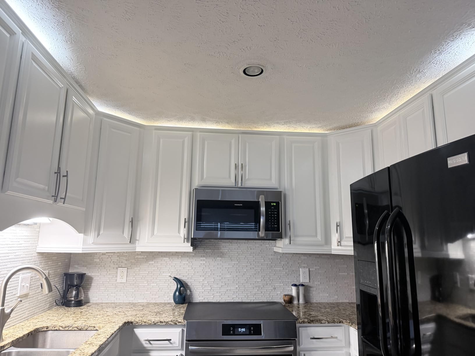 Litever Under Cabinet Light, 6 PCS 20 Inches Flexible LED Strips with Power Adapter, 24W,1800 Lumen, Daylight 5000K. Suitable for Kitchen Cabinets, Counters, Under Shelf, Closets (6-Strip-5000K) customer photo 2