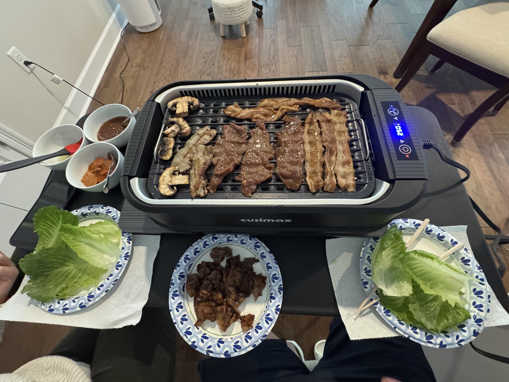 Indoor Grill CUSIMAX Electric Smokeless Grill Portable Korean BBQ with Turbo Smoke Extractor Technology, Non-stick Removable Plate, Tempered Glass Lid, Great for Party(Single Plate) customer photo 1