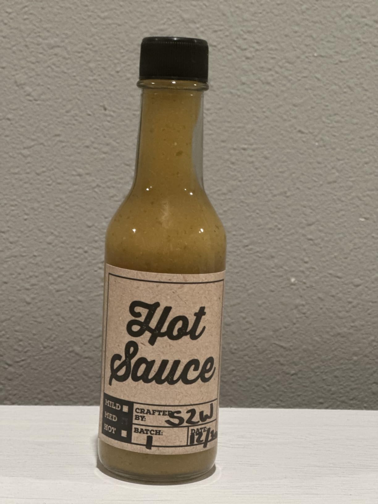 Deluxe Hot Sauce Making Kit, 3 Varieties of Chili Peppers, Gourmet Spice Blend, 3 Bottles, 16 Fun Labels customer photo 2