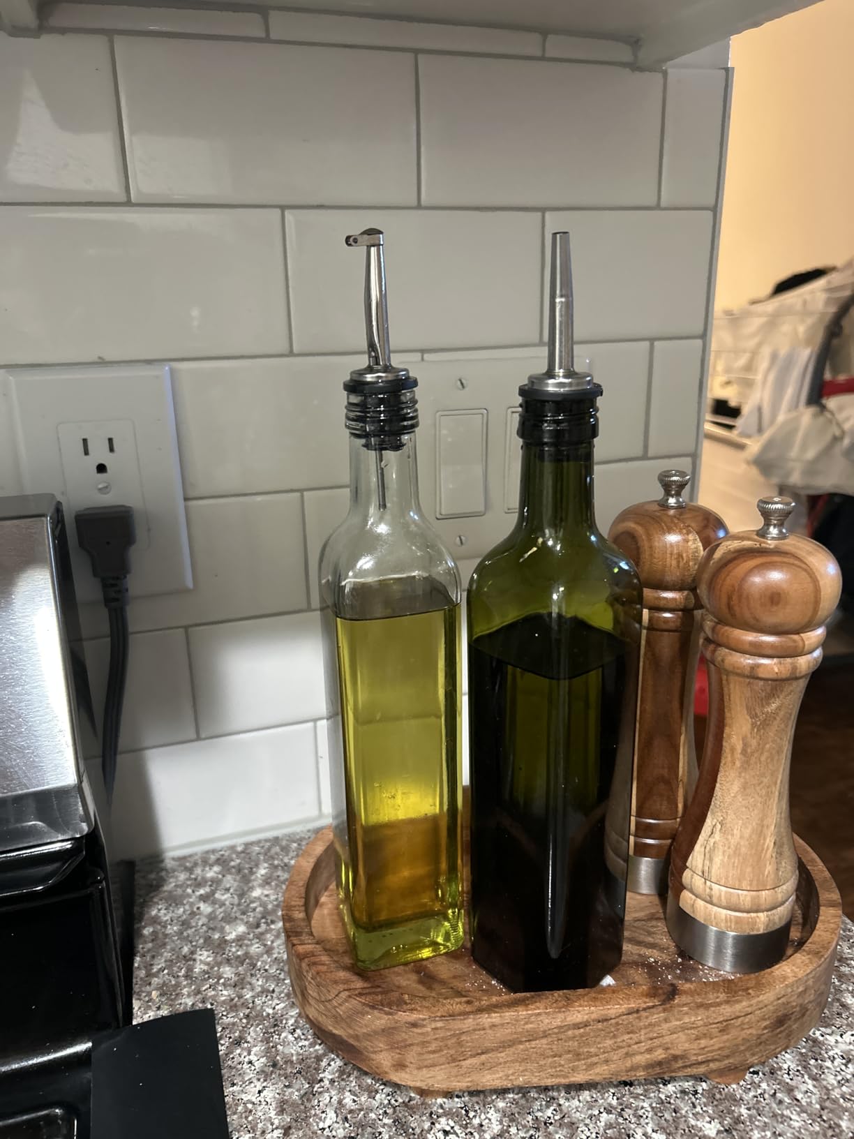 Zulay Kitchen 17oz Olive Oil Dispenser Bottle - Glass Oil Cruet with Spout, Funnel & Pourers customer photo 1