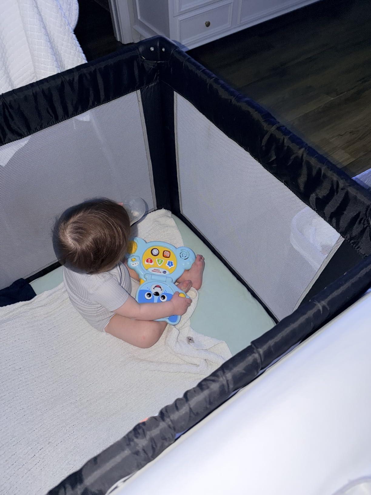 Dream On Me Nest Portable Playard in Black with Carrybag and Shoulder Strap, Lightweight, Packable and Easy Setup Baby Playard, Breathable Mesh Sides and Soft Fabric - Comes with a Removable Padded Mat customer photo 1
