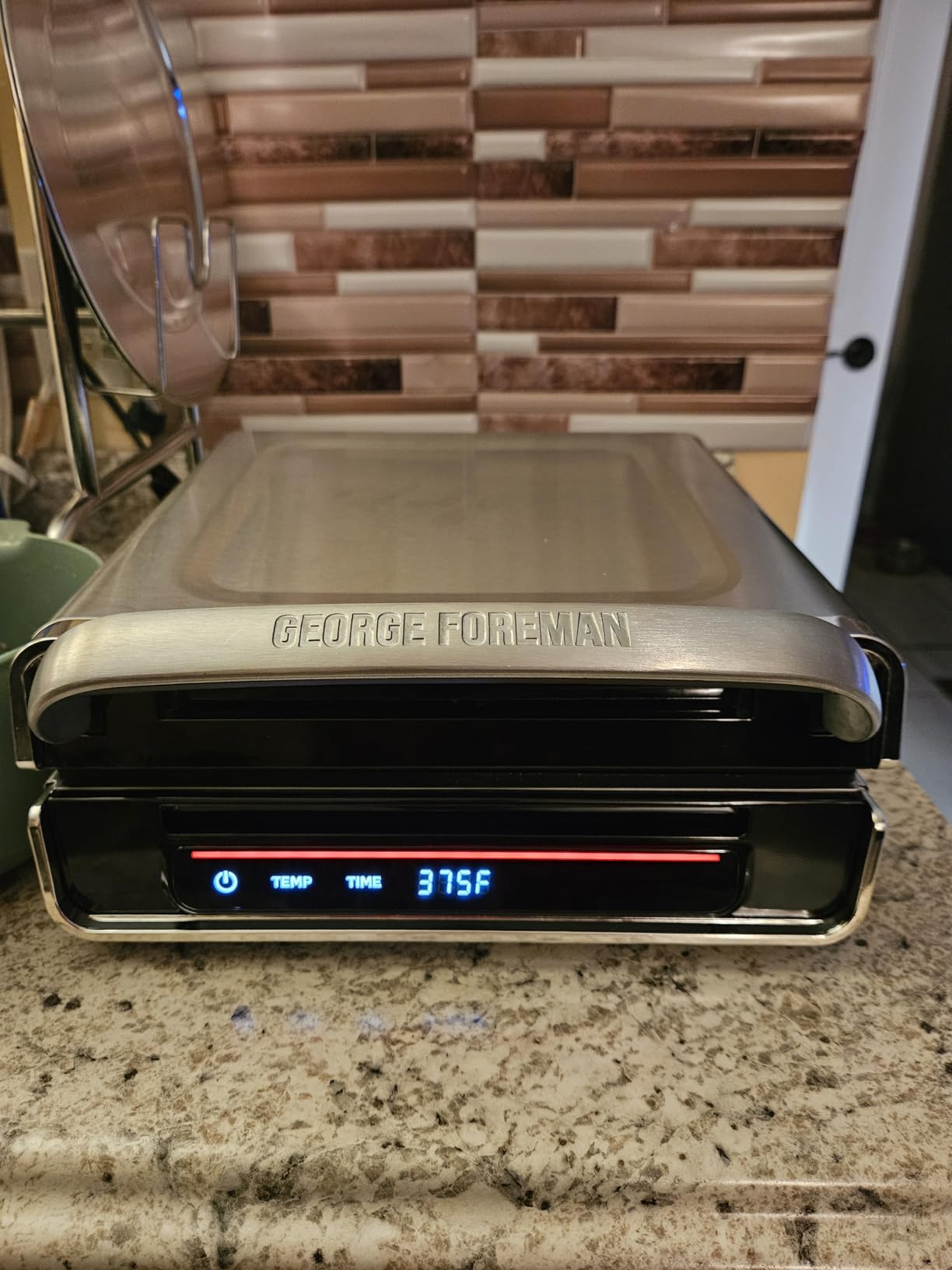 George Foreman Smokeless - Digital Smart Select, Family Size (4-6 Servings), Stainless Steel, GRD6090B customer photo 1