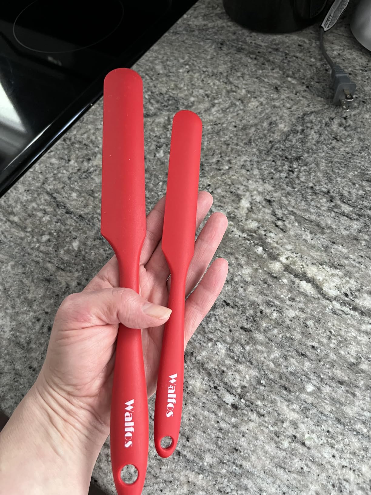 Walfos Silicone Spatula Set of 5 - (600°F) High Heat Resistant Kitchen Scraper Spatulas, One-Pieces Seamless Design, Perfect for Cooking Mixing & Baking - BPA Free and Dishwasher Safe, black customer photo 1