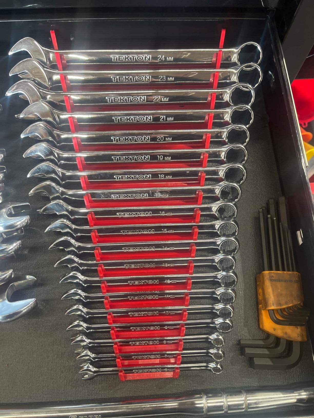 TEKTON Combination Wrench Set with Rack, 19-Piece (6-24 mm) customer photo 1