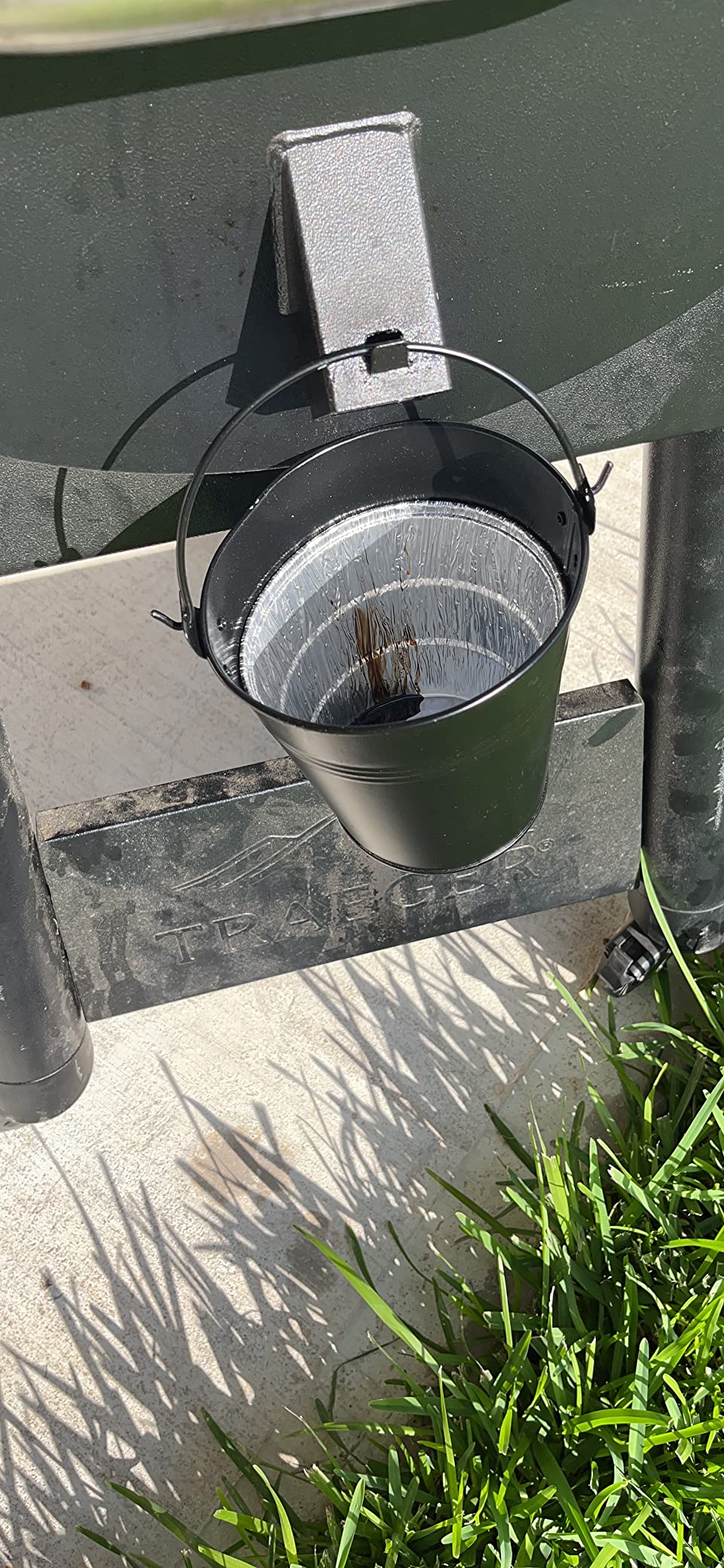 15-Pack Liners & Replacement Traeger HDW152 Drip Grease Bucket for Traeger 20/22/34, Pit Boss, etc Pellets Smoke (Black 15) customer photo 1