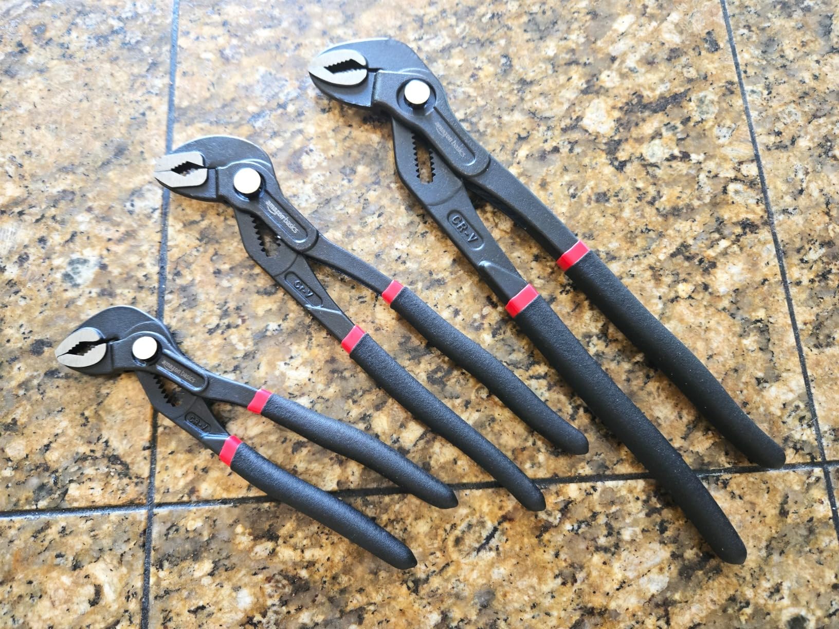 Amazon Basics 3-Piece Quick Release Groove Joint Pliers Set, Drop Forged Chrome Vanadium Steel customer photo 1