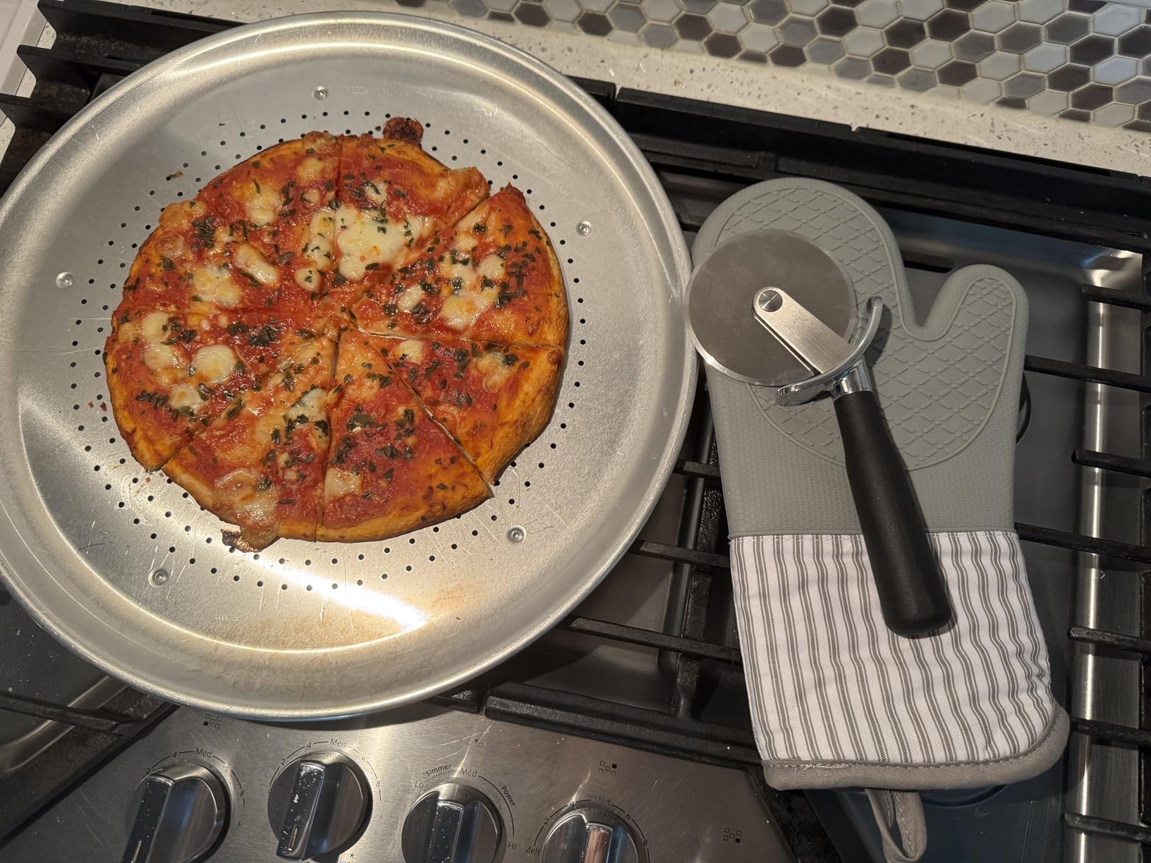 GORILLA GRIP Patented BPA-Free Large Pizza Cutter Wheel, 9 Inch, Extra Sharp Stainless Steel Blade, Slip Resistant Handle with Thumb Guard Protection, Slice Thick or Thin Pizzas, Pie, Pastries, Black customer photo 2