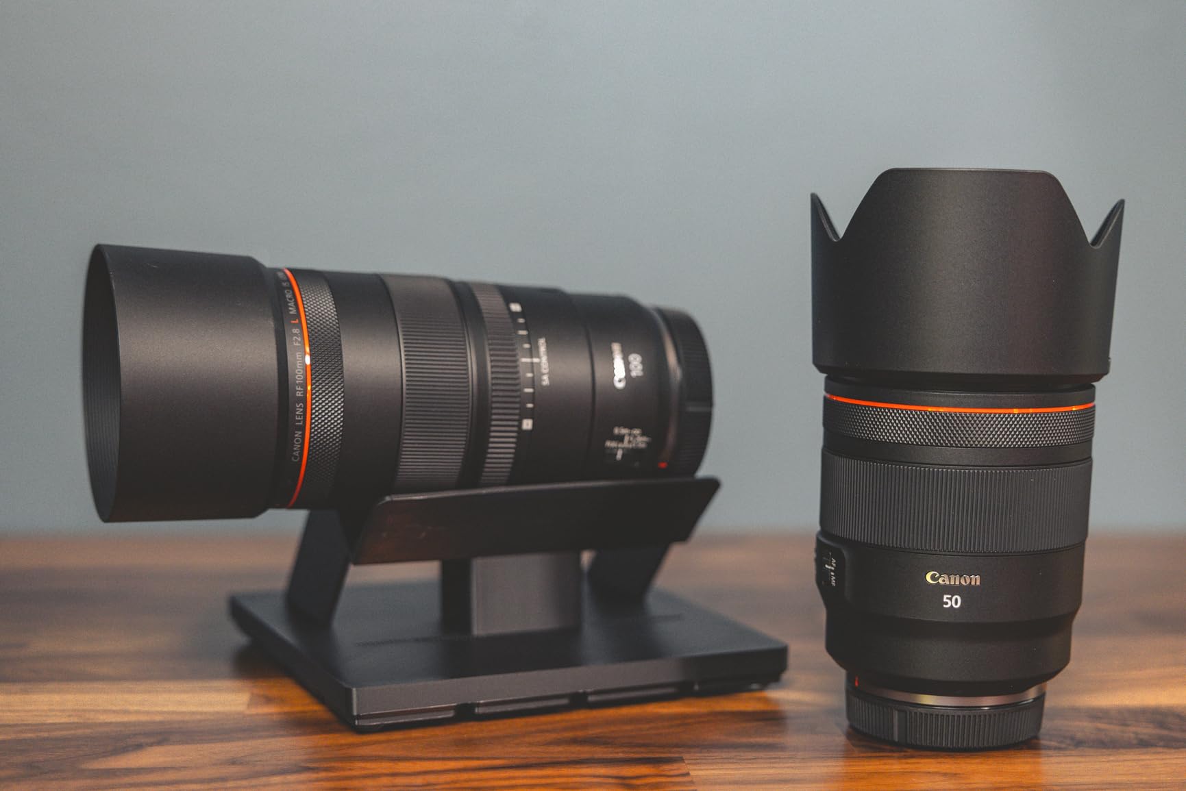 Canon RF100mm F2.8 L Macro is USM Lens, Medium Telephoto Lens, Macro Lens, Compatible with EOS R Series Mirrorless Cameras, Black customer photo 2