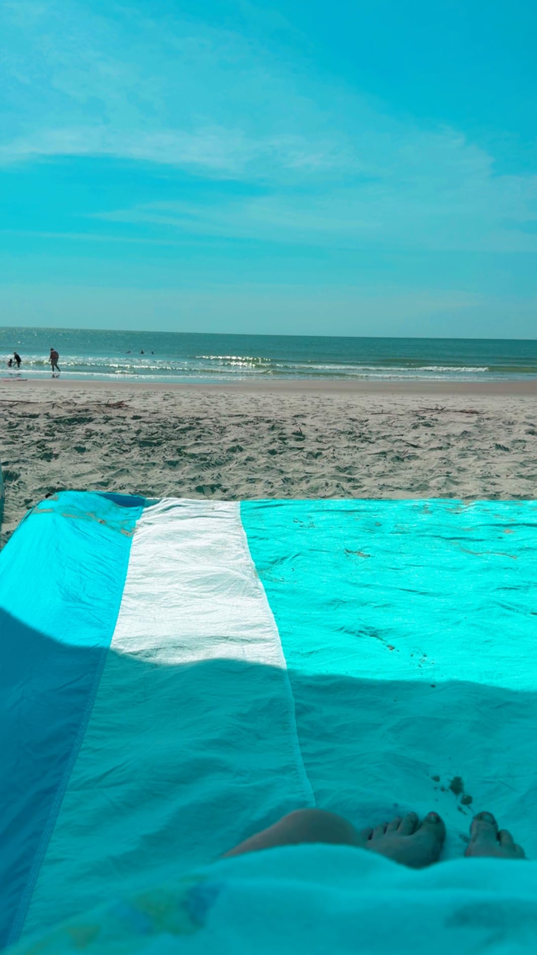 SUN NINJA Sand Proof Beach Blanket - Sand Free Beach Mat, Lightweight & Quick Dry Beach Essentials with Travel Bag, Giant Beach Blanket (10'x9') Perfect for Outdoors, Picnic, Camping & Travel customer photo 2