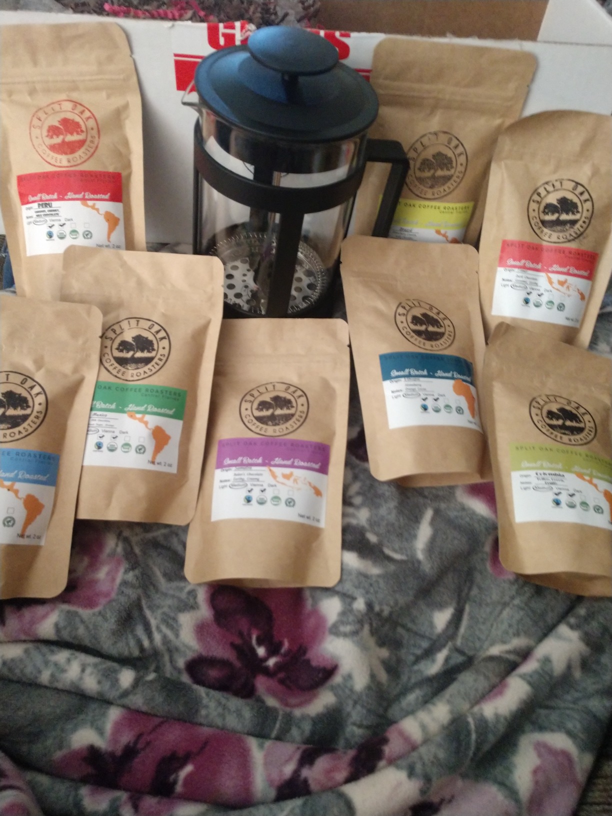 Coffee Gift Box Set 8 Assorted Coffees 2oz plus 1 French Press Glass Coffee Maker. Amazing coffees from all over the world customer photo 1