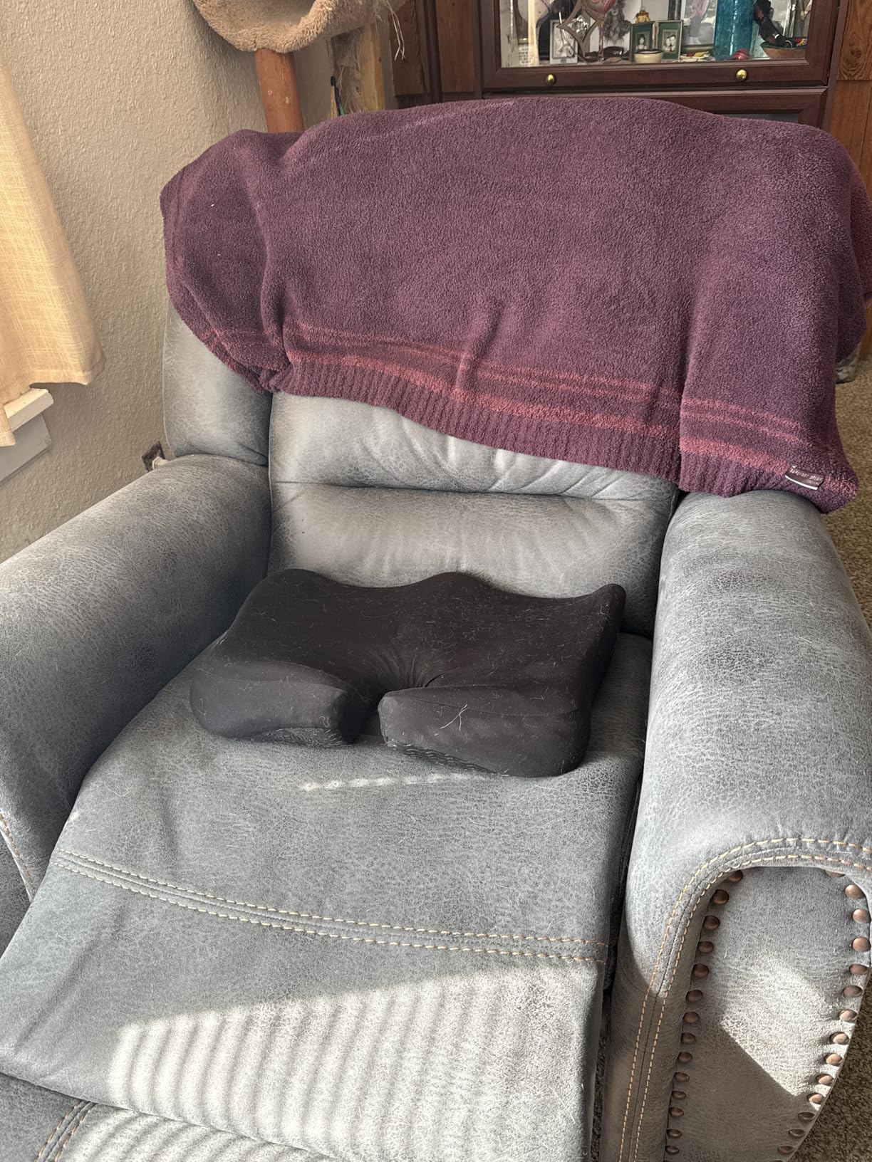 C CUSHION LAB Patented Pressure Relief Seat Cushion for Long Sitting Hours on Office/Home Chair, Car, Wheelchair - Extra-Dense Memory Foam for Hip, Tailbone, Coccyx, Sciatica - Light Grey customer photo 2
