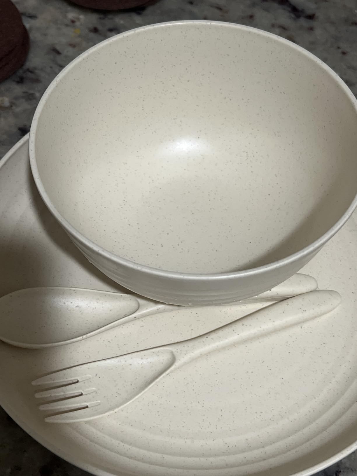 Homienly Wheat Straw Dinnerware Sets 20 PCS Cups and Plates Sets for Kitchen Microwave and Dishwasher Safe Plate Set Unbreakable Camping Dish Set Kids Plates and Bowls Sets for Picnic, RV (Multilight) customer photo 1