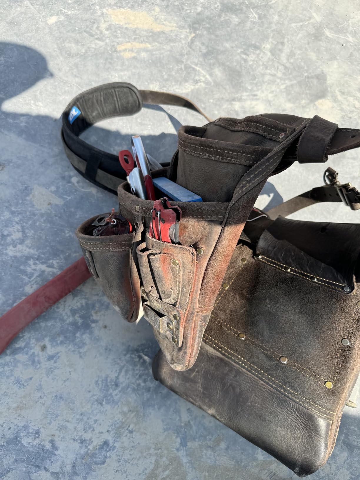 OX Pro Oil Tanned Leather Tool Belt with Padded Suspenders Leather Carpenter Tool Belt with Suspenders and Pouches Dual Hammer Holsters customer photo 2