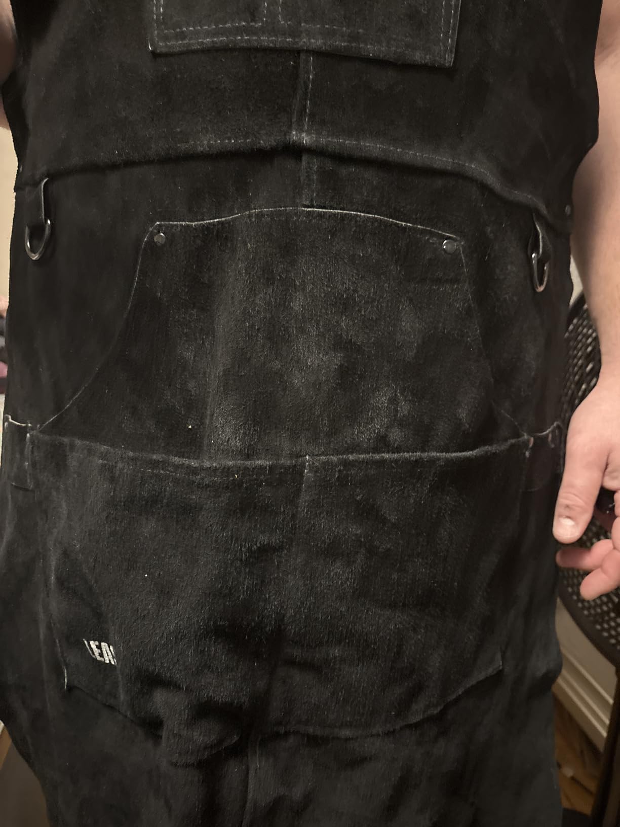 LeaSeek Leather Welding Apron,Heat & Flame-Resistant Heavy Duty Work Apron with 6 Pockets,Woodworking Shop Apron customer photo 2
