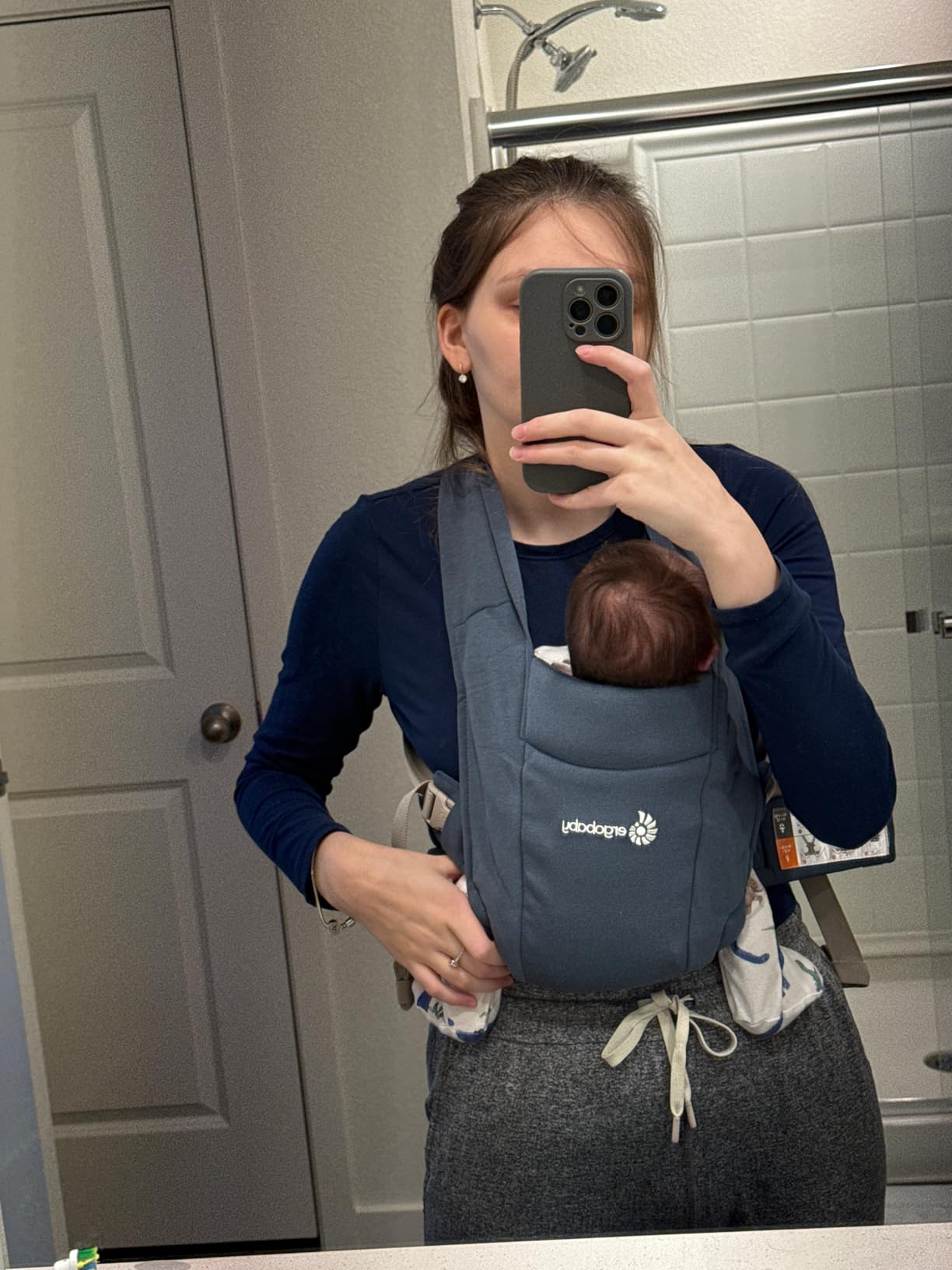 Ergobaby Embrace Newborn Baby Carrier for Infants 0-12 Months (7-25 lbs) - Ergonomic 2-Position Infant Carrier with Head and Neck Support, Hip-Healthy Positioning - Cream customer photo 1