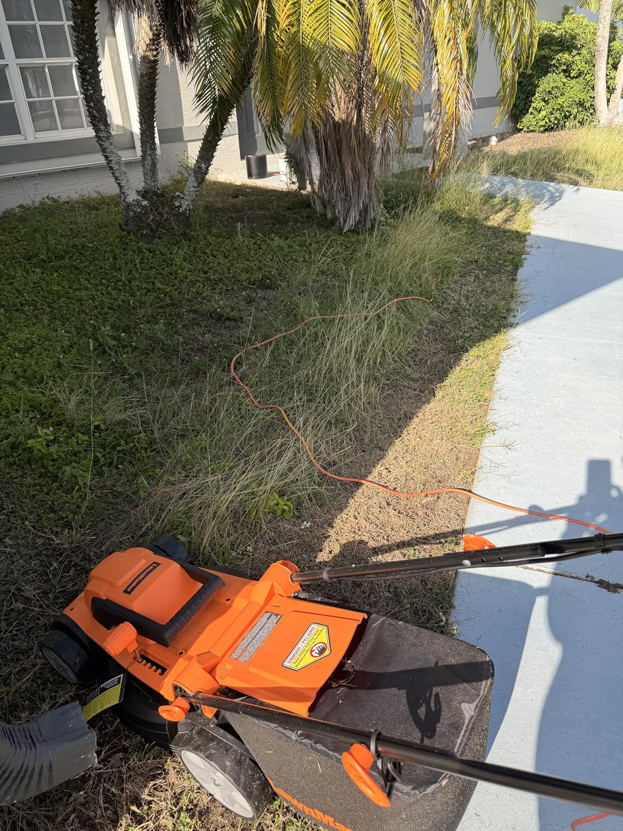 LawnMaster MEB1114K Electric Corded Lawn Mower 15-Inch 11AMP customer photo 2