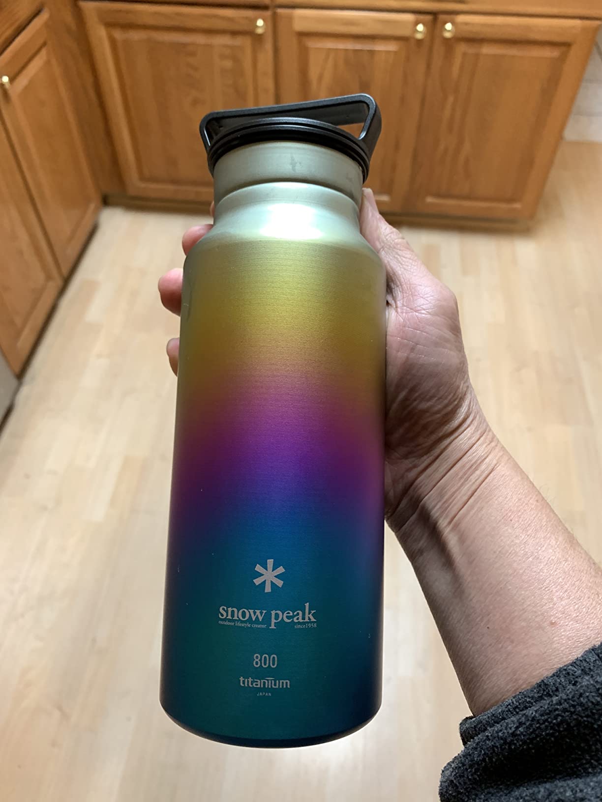 Snow Peak Titanium Aurora Bottle, Durable, Lightweight, Camping, Hiking, Backpacking Water Bottle, 800ml customer photo 1