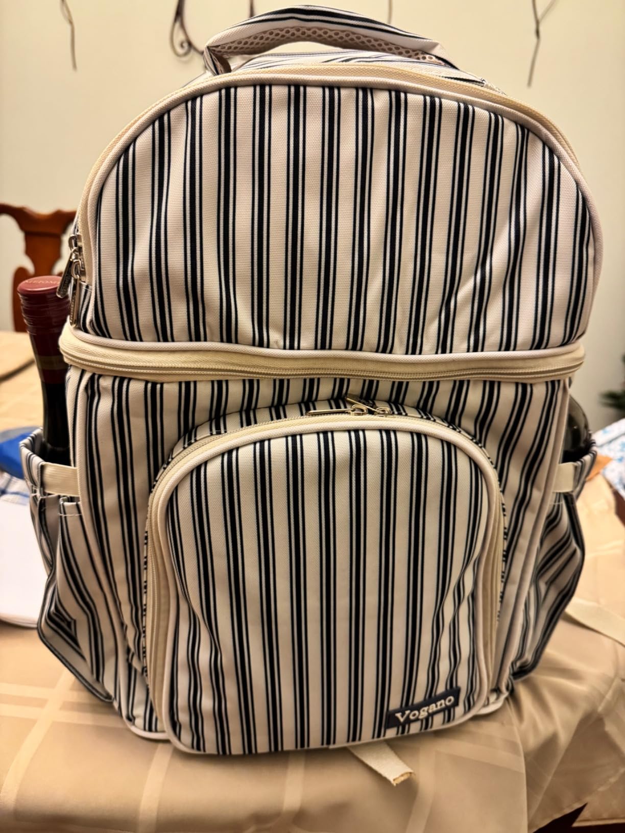 Vogano Picnic Backpack & Accessories - Insulated Picnic Set for 2 Person with Dual Compartments, Lightweight Blanket, Cutlery Set, for Newlyweds and Couples Gifts Grey customer photo 2