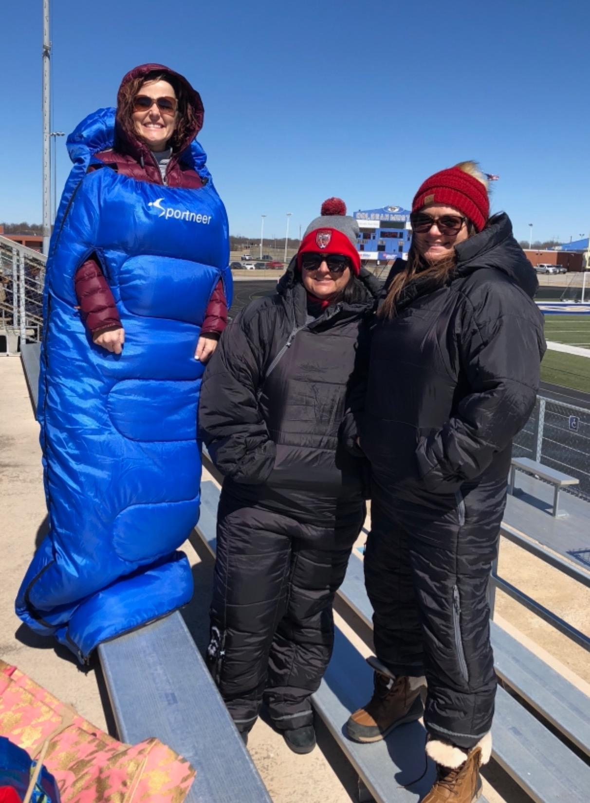 Sportneer Wearable Sleeping Bag for Adults & Kids - Walkable with Arm Zippers, Warm Weather & Cold Waterproof, Compact for Camping, Stadiums, Travel, Backpacking & Car Use customer photo 2