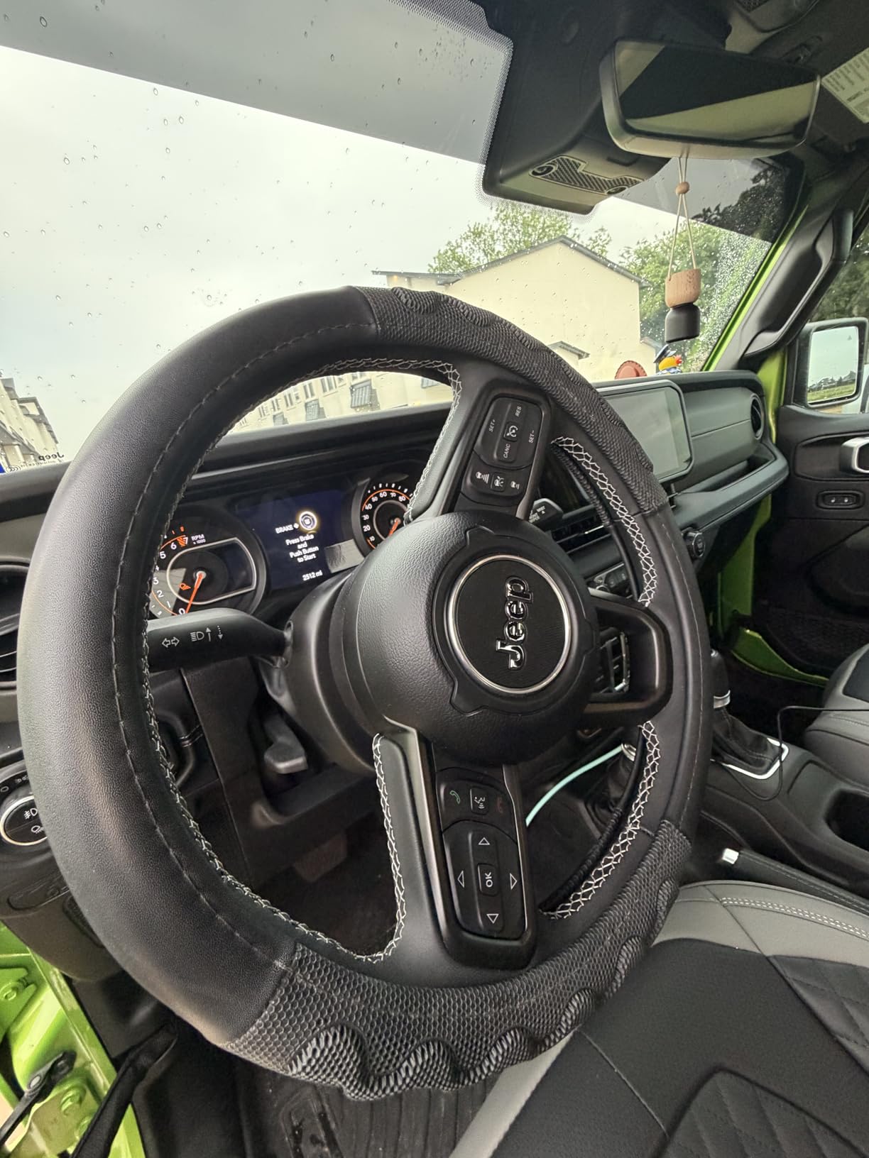 PINCTROT Steering Wheel Cover Great Grip with 3D Honeycomb Anti-Slip Design, Universal 14.5-15 Inch (All Black) customer photo 1