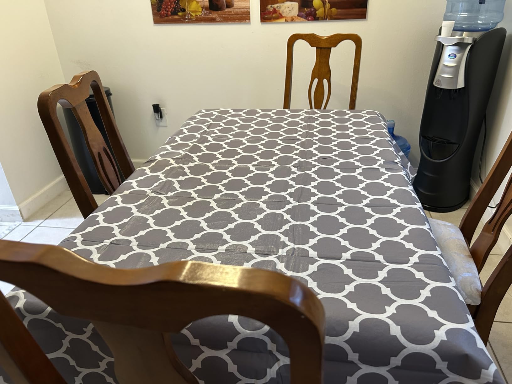 Smiry Rectangle Table Cloth, Waterproof Vinyl Tablecloths with Flannel Backing for Rectangle Tables, Wipeable Spillproof Plastic Tablecloth for Dining, Camping, Indoor and Outdoor (60