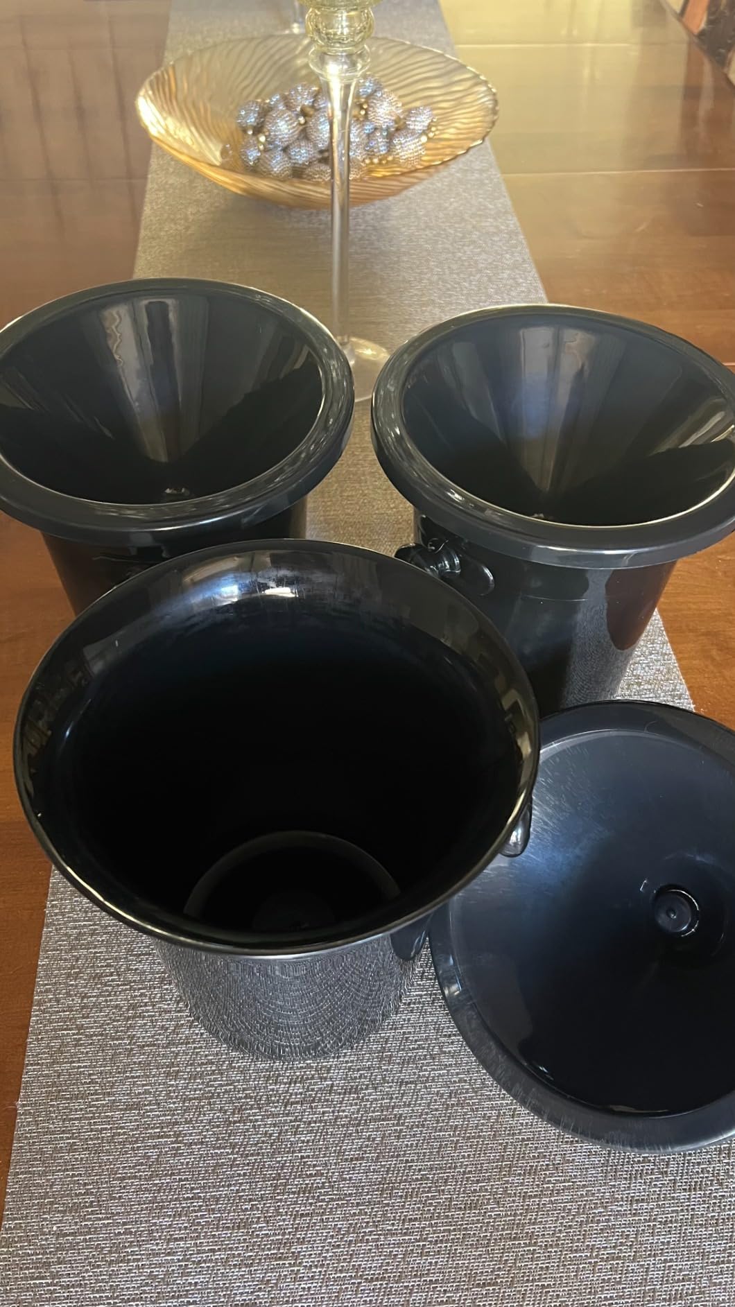 Hemoton 3 Pcs Wine Tasting Spittoon Set, Black Plastic Wine Bucket with Removable Funnel Lid, Reusable Spit Cup Dump Barrel for Whiskey Cocktails, Ice Bucket for Bar Party customer photo 1