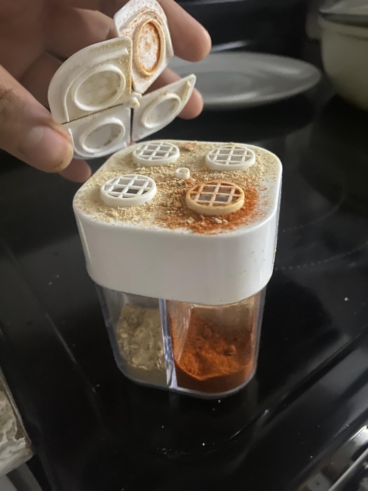 2 Pack 4 in 1 Spice Container Salt and Pepper Shaker Transparent Seasoning Shaker Can Filter Lumps Spice Jars for Home Restaurant Camping Travel Cooking BBQ customer photo 2