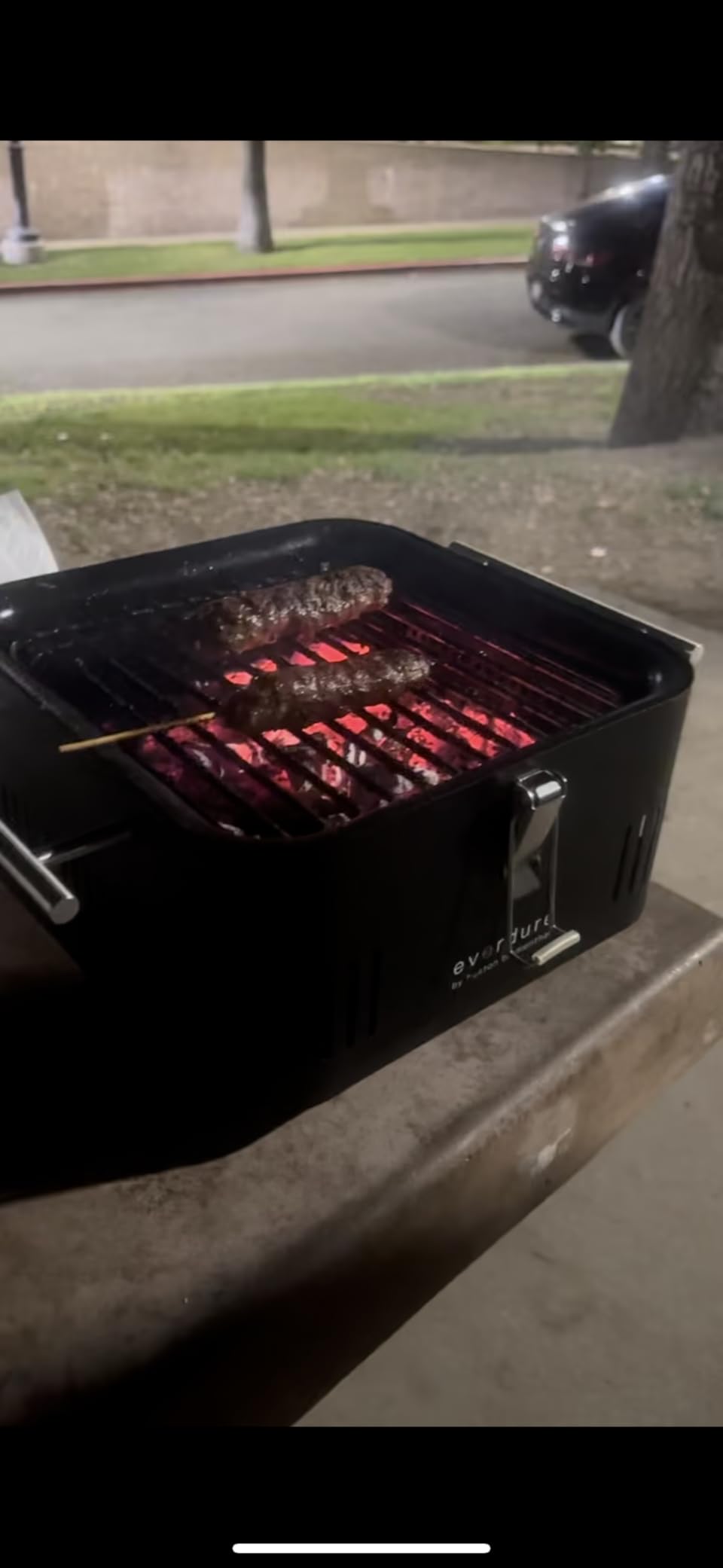Everdure CUBE Portable Charcoal Grill, Tabletop BBQ, Perfect Tailgate, Beach, Patio, or Camping Grill, Lightweight & Compact Small Grill with Preparation Board & Food Storage Tray, Matte Black customer photo 1