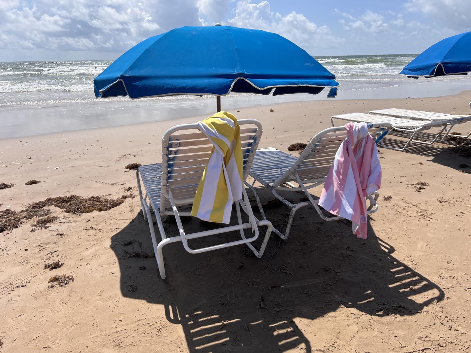 Dock & Bay Quick Drying Towel - for Sports & Gym - Compact, Lightweight - 100% Recycled - Includes Bag - Cabana - Malibu Pink, Medium (130x70cm, 51x27) customer photo 2