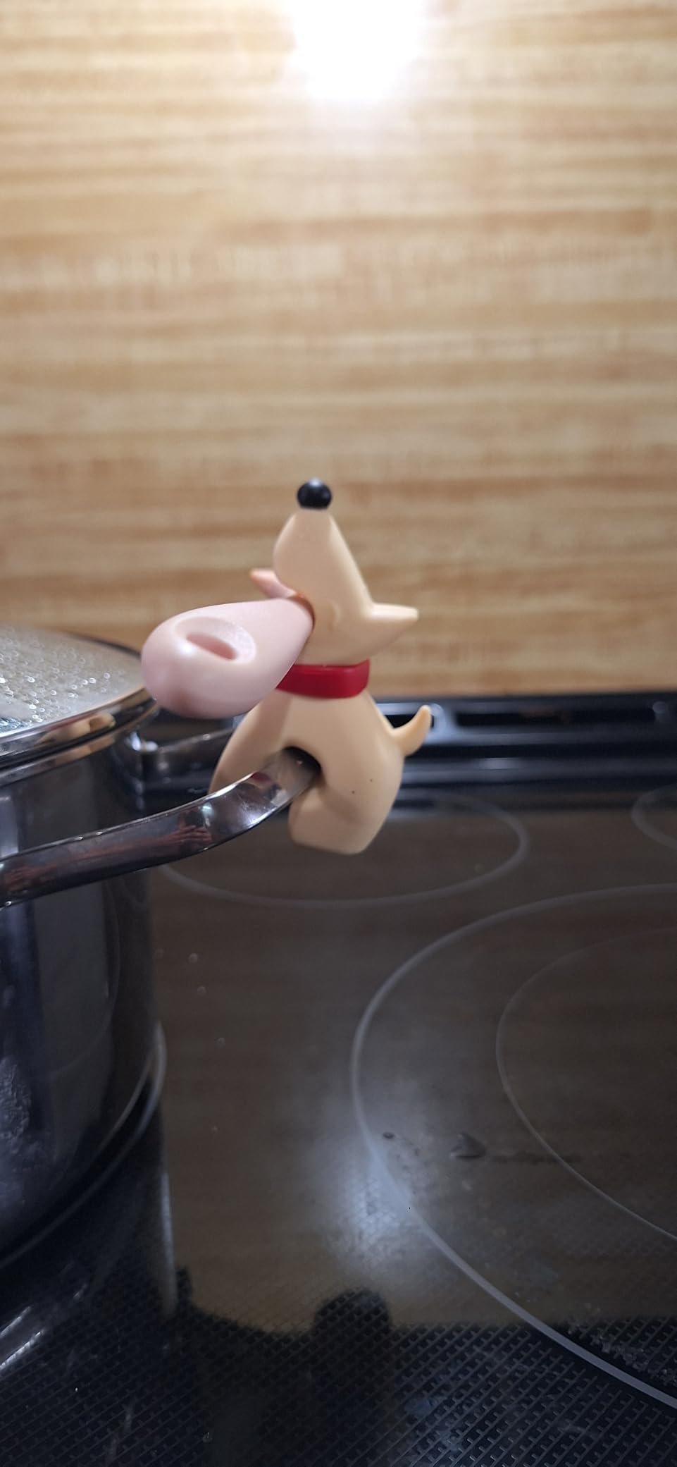 Funny Spoon Holder by OTOTO - Spoon Rest for Stove Top - Cooking Gadgets, Cooking Gifts, Cool Kitchen Gadgets, Cool Gifts, Cute Kitchen Accessories customer photo 2