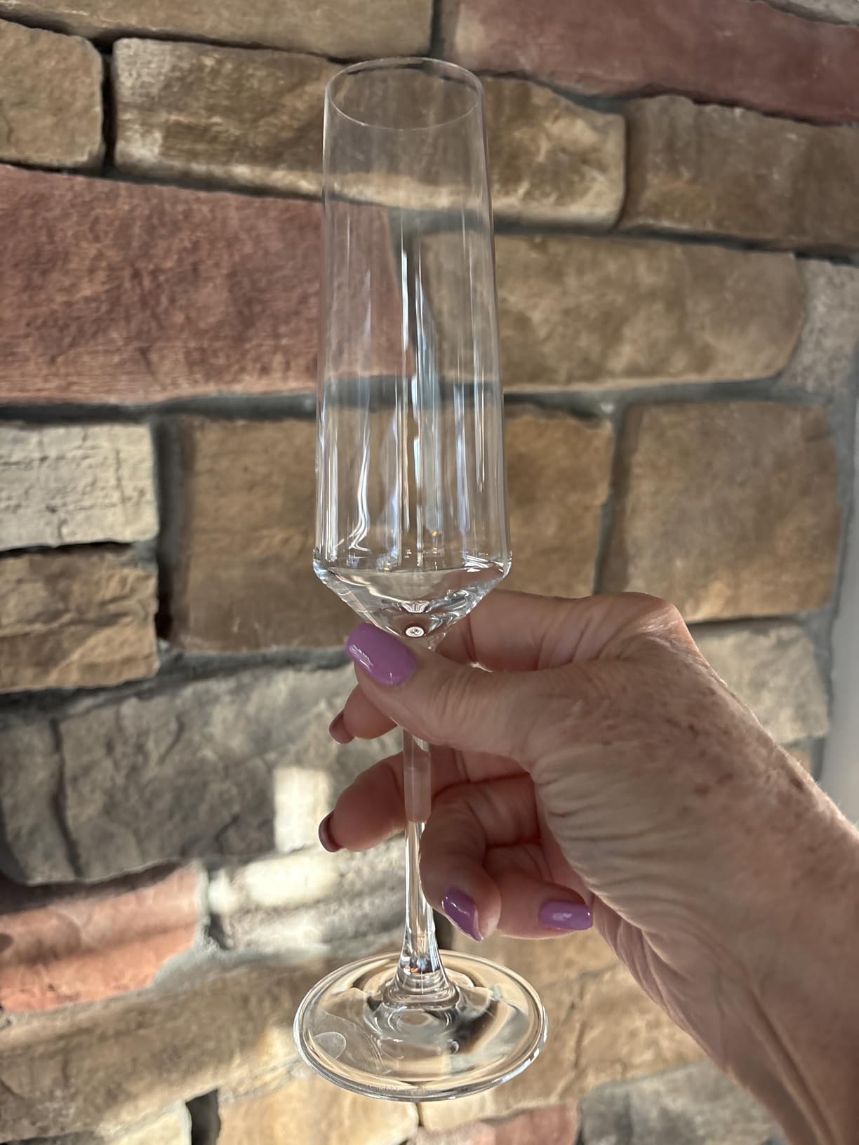 BACLIFE Champagne Flutes - Hand Blown Elegant Champagne Glasses Set of 6 - Unique Gift for Mother's Day, Birthday, Wedding - Ideal for Wine Tasting, Daily Use - 7.5 oz, Clear customer photo 2