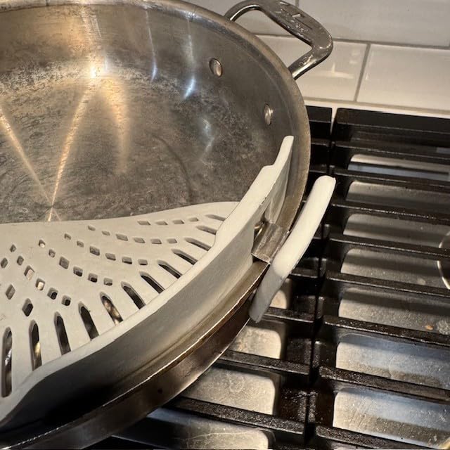 Clip on Strainer for All Pots Pan, Silicone Pasta Strainer Kitchen Gadgets, Collapsible Colander for Noodle, Vegetables, Fruit, Spaghetti (Grey) customer photo 2